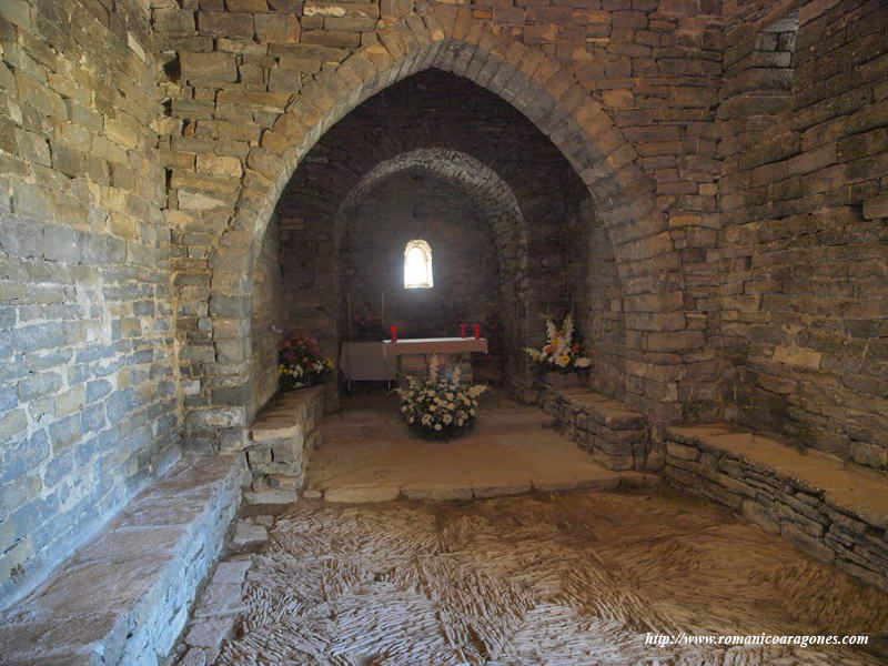 INTERIOR DEL TEMPLO RESTAURADO