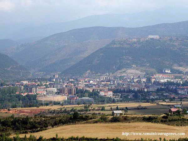 VISTA GENERAL DE JACA DESDE EL SUR