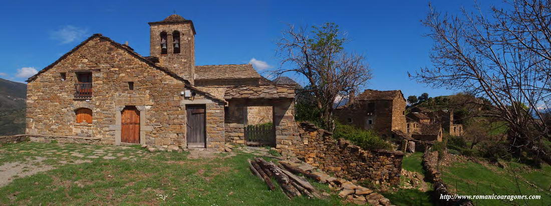 VISTA GENERAL DEL CASERÍO E IGLESIA