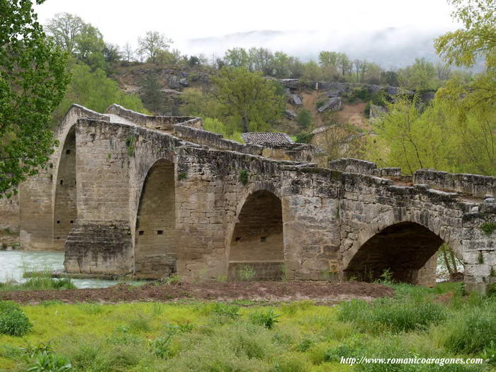 PUENTE DE CAPELLA EN PRIMAVERA