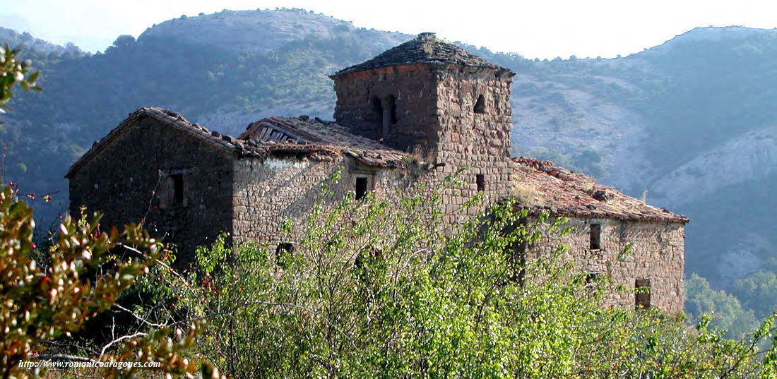 VISTA DE CASERO Y TEMPLO DESDE EL SUROESTE