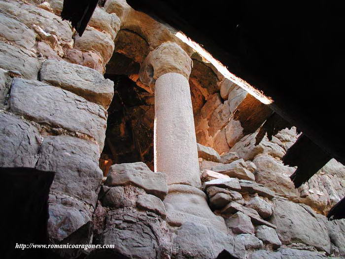 VENTANAL OESTE DE LA TORRE A LOS PIES DEL TEMPLO