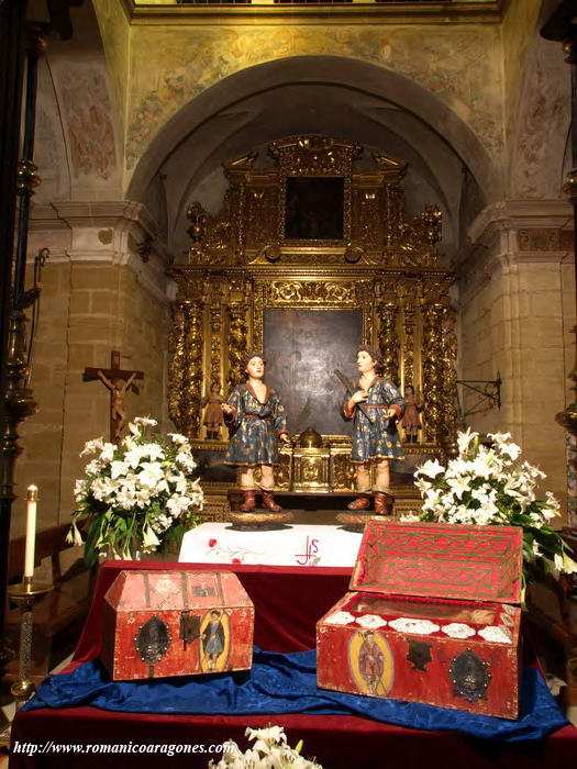 ARQUETAS DE LOS SANTOS JUSTO Y PASTOR EXPUESTAS EN SU CAPILLA