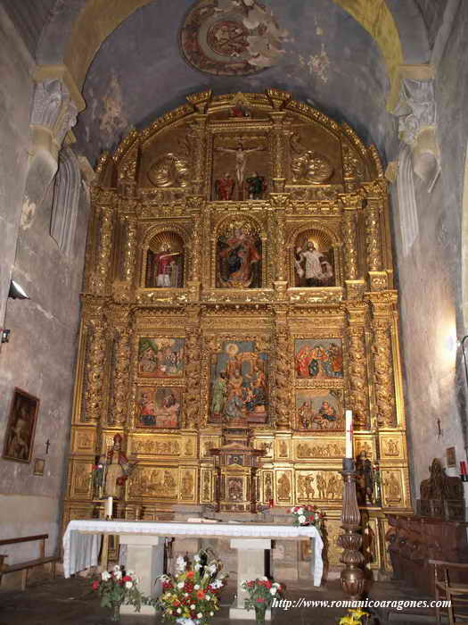 CABECERA TRAS EL RETABLO BARROCO