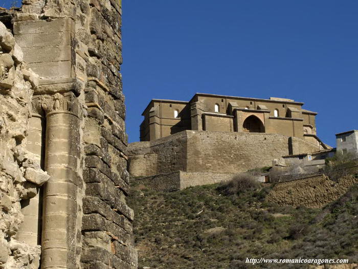 CAPITELES DEL LADO NORTE EN EL ARCO TRIUNFAL