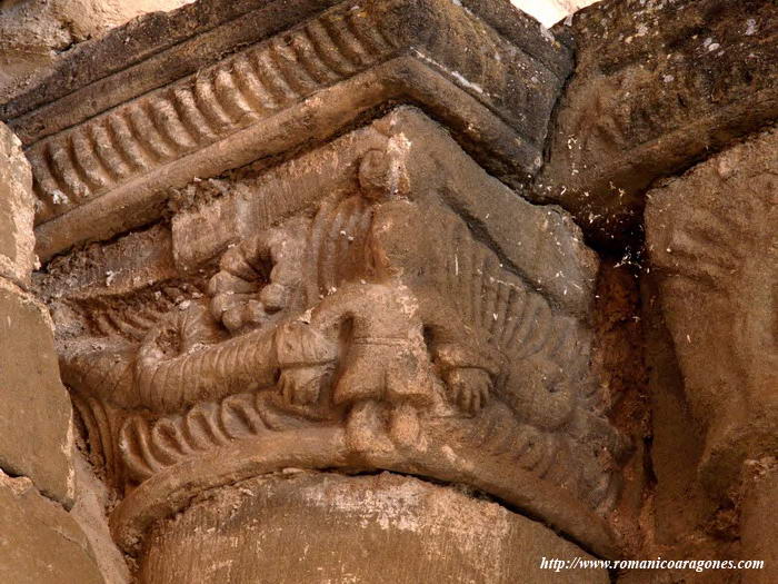 CAPITEL DEL LADO SUR DEL ARCO TRIUNFAL