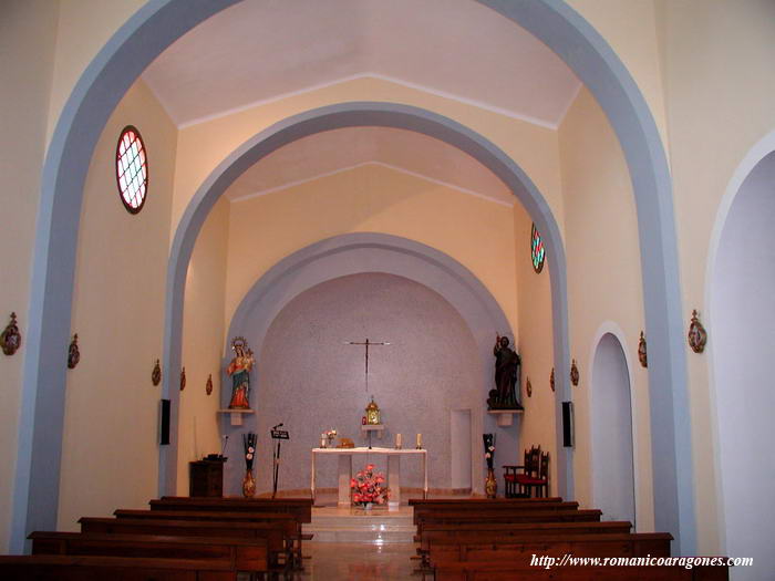 INTERIOR DEL TEMPLO HACIA LA CABECERA