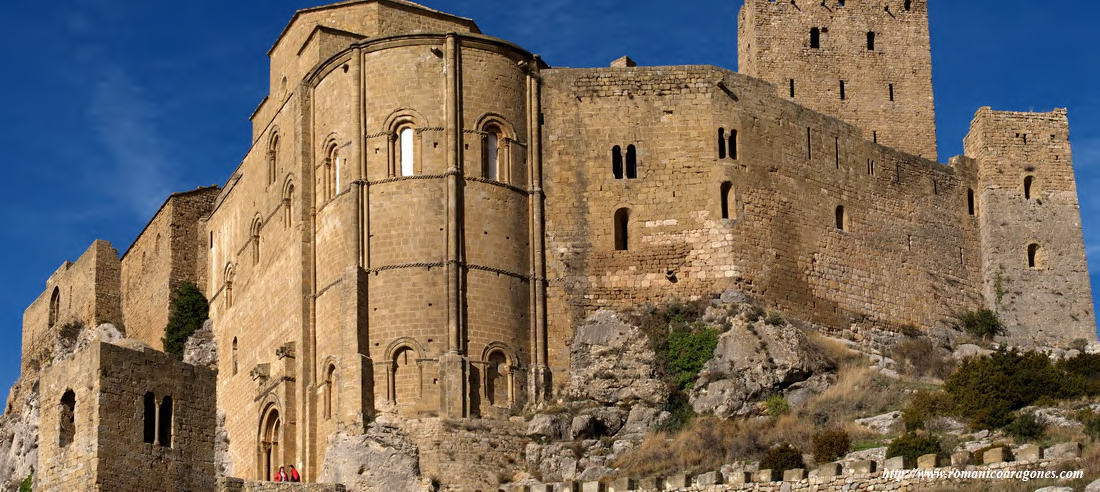 MONTAJE DE LAS FACHADAS SUR, ESTE Y NORDESTE DEL CASTILLO