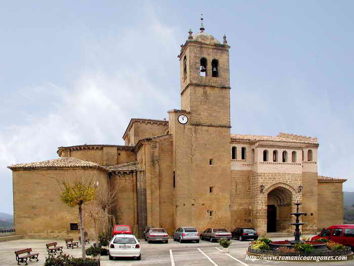 VISTA NORTE DEL TEMPLO, DESDE LA PLAZA DEL PUEBLO