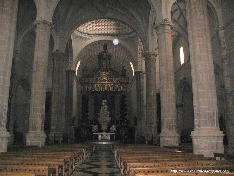 INTERIOR DEL TEMPLO HACIA EL NORTE