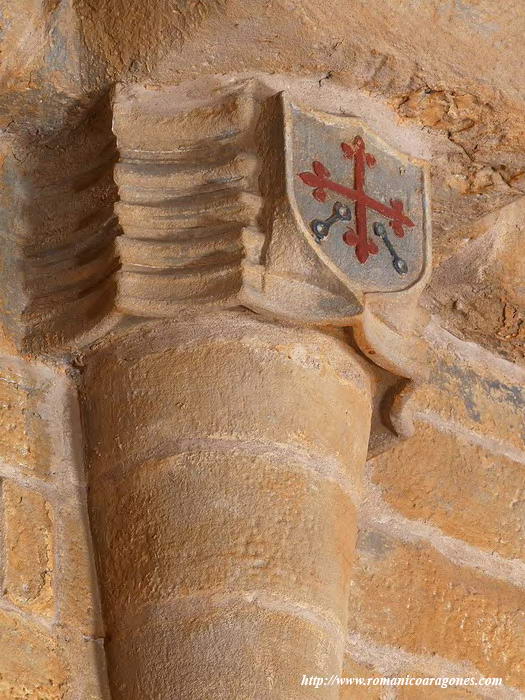 DETALLE DE UNA DE LAS MÉNSULAS DEL MURO NORTE