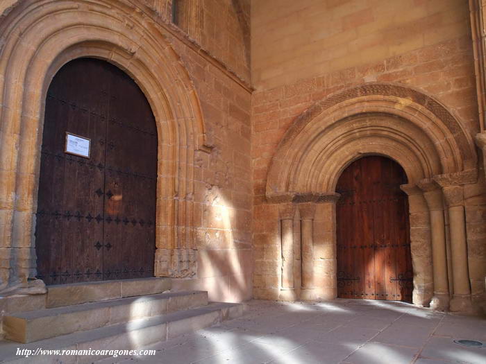 PORTADAD DE ACCESO AL ATRIO Y AL CLAUSTRO