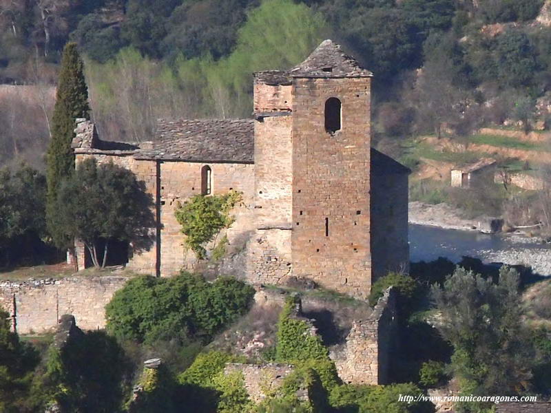 SAN JUAN DE BESIANS DESDE EL CASTILLO DE PERARRUA